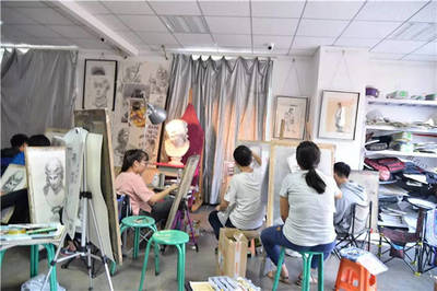 北京排名前十画室 | 我们是一群棒棒哒美术生!
