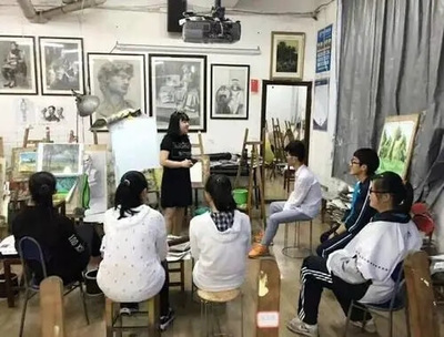 画室集训不只有你自己在努力,还有家人和朋友在为你加油打气!