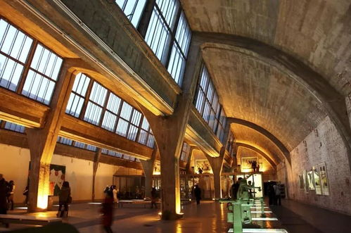 京城筑梦 十万古砖垒白云，画室栖身可安存？